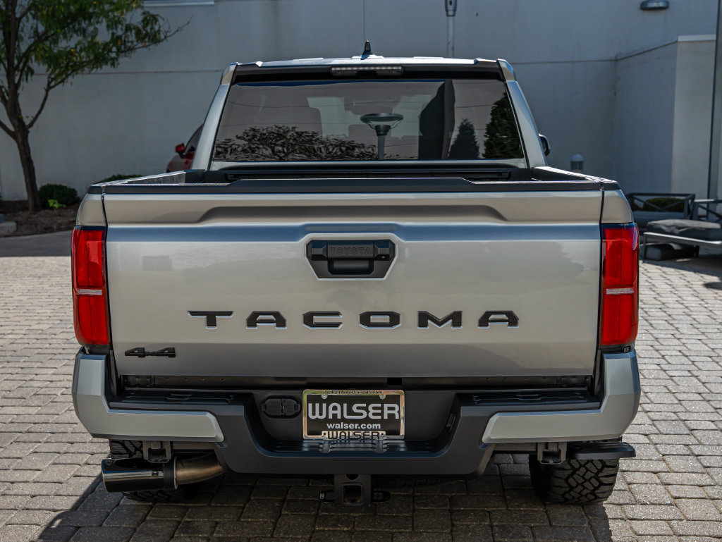 Used 2026 Toyota Tacoma SR5 AWD/4WD image 7