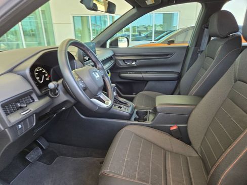 Used 2025 Honda CR-V Sport image 9