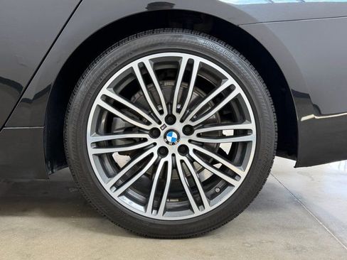 Used 2018 BMW 530i xDrive image 12