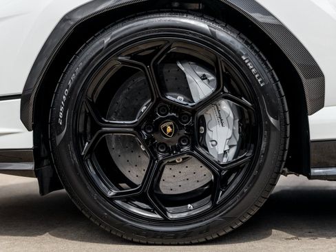 Used 2024 Lamborghini Urus Performante image 11