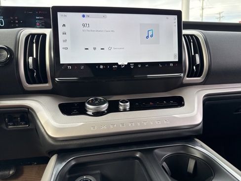 New 2026 Ford Expedition Active image 40