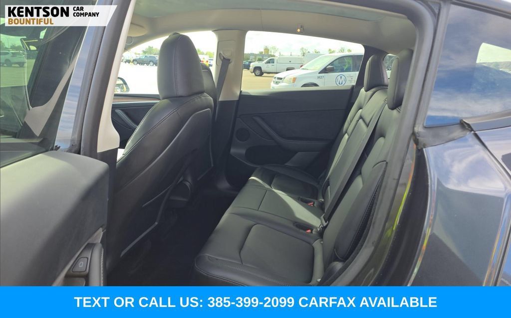 Used 2024 Tesla Model Y Long Range AWD/4WD image 7