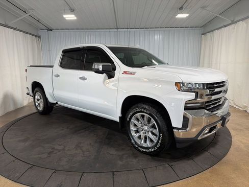 Used 2021 Chevrolet Silverado 1500 LTZ w/ Technology Package AWD/4WD image 11