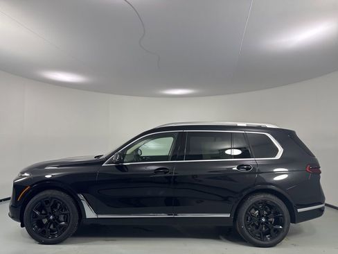 New 2026 BMW X7 xDrive40i w/ Premium Package AWD/4WD image 4