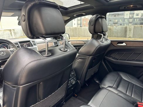 Used 2013 Mercedes-Benz ML 63 AMG 4MATIC image 16
