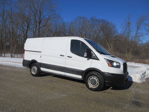 Used 2019 Ford Transit 150 130 Low Roof image 3