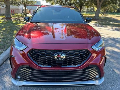 Certified 2022 Toyota Highlander XSE image 8