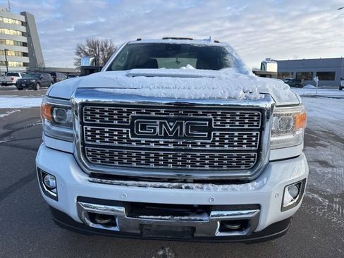 Used 2019 GMC Sierra 2500 Denali w/ Duramax Plus Package image 5