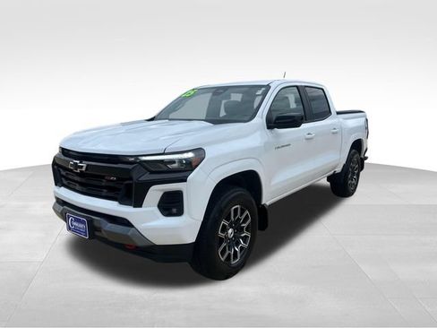 Used 2025 Chevrolet Colorado Z71 w/ Z71 Convenience Package 2 AWD/4WD image 1