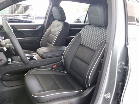 New 2025 GMC Acadia Denali w/ Super Cruise Package image 11