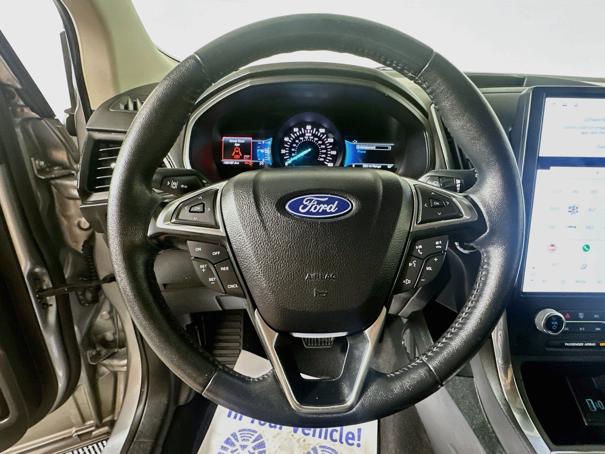 Used 2024 Ford Edge Titanium AWD/4WD image 11