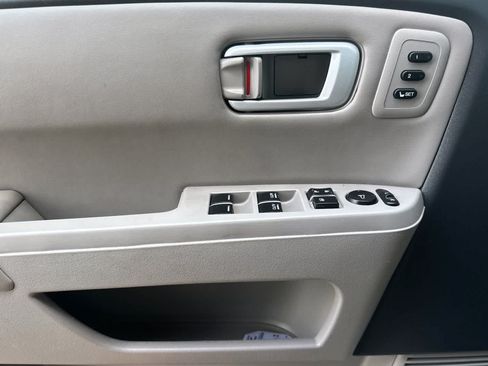 Used 2015 Honda Pilot Touring image 12