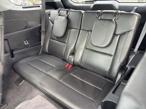 Used 2023 Ford Explorer XLT w/ Equipment Group 202A AWD/4WD image 23