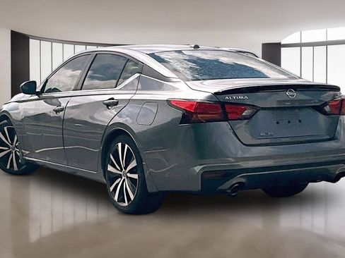 Used 2019 Nissan Altima 2.5 SR FWD image 4