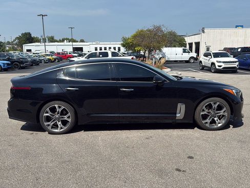 Used 2019 Kia Stinger RWD image 2