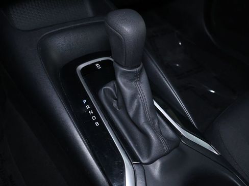 Used 2023 Toyota Corolla LE image 28