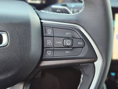 New 2026 Jeep Grand Cherokee Limited AWD/4WD image 15