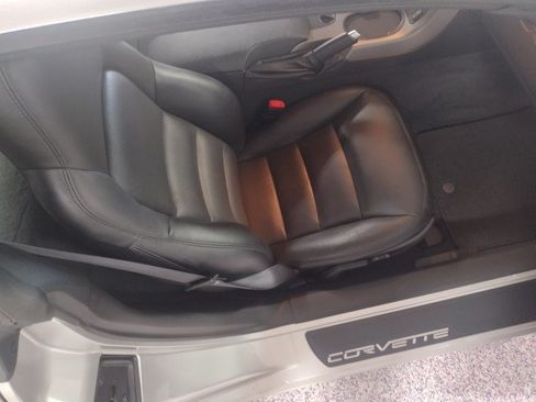 Used 2007 Chevrolet Corvette Coupe w/ Preferred Equipment Group RWD image 15