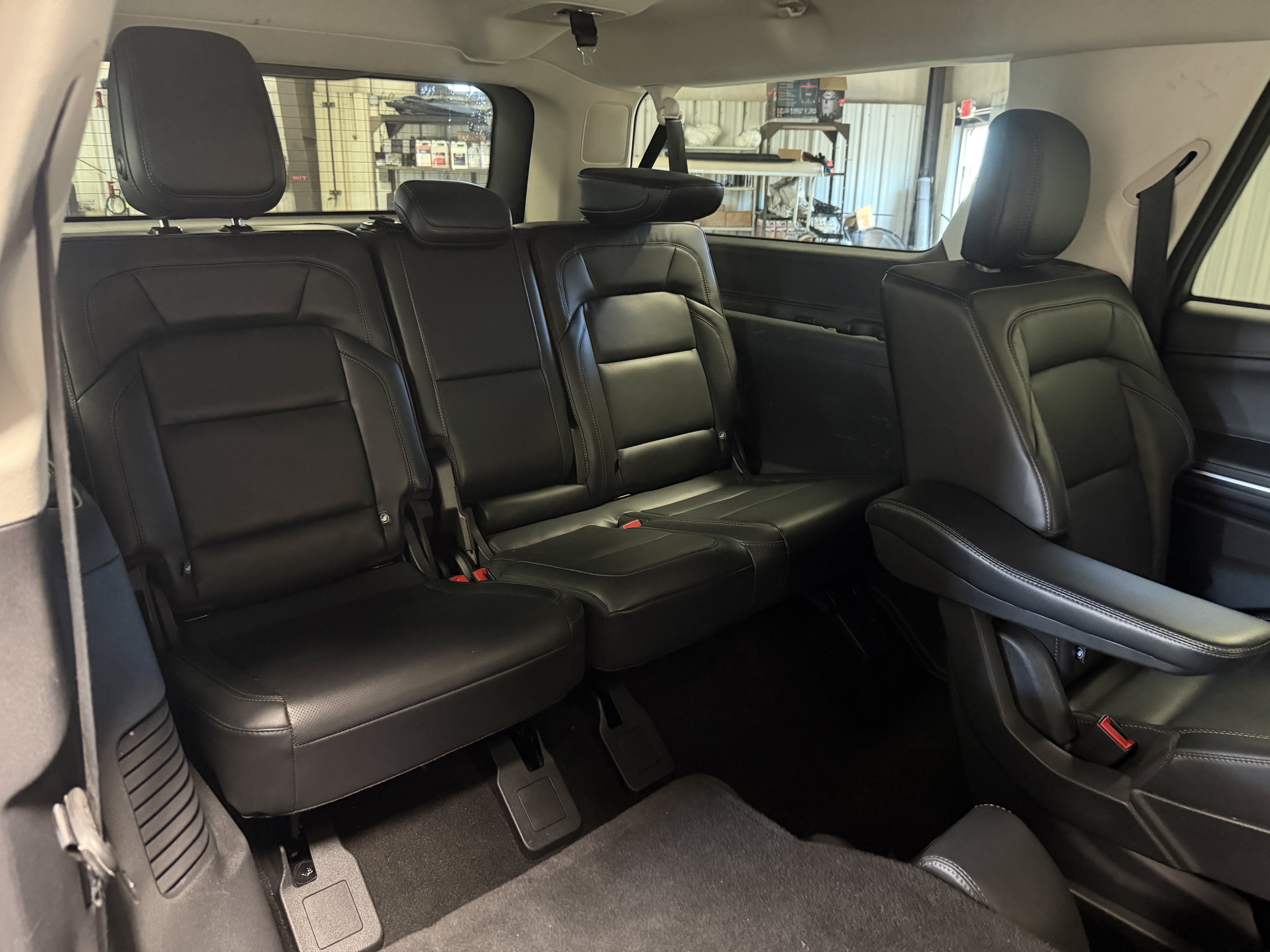 Used 2025 Lincoln Navigator L Reserve AWD/4WD image 27