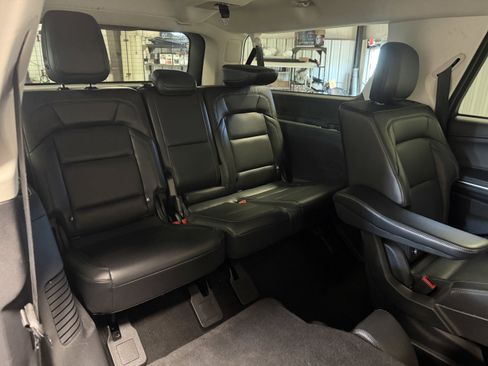 Used 2025 Lincoln Navigator L Reserve AWD/4WD image 27