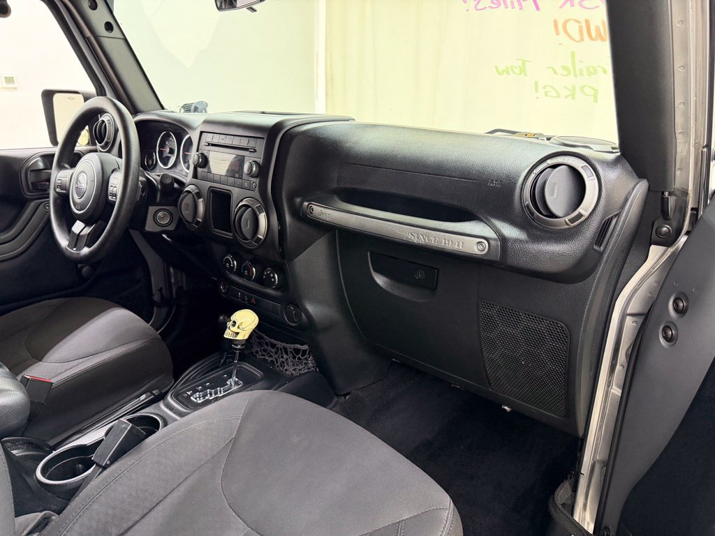 Used 2017 Jeep Wrangler Unlimited Sport AWD/4WD image 10