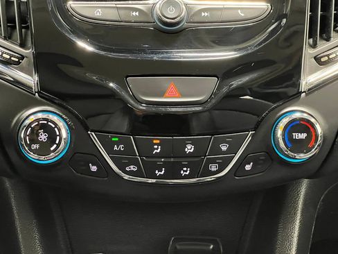 Used 2016 Chevrolet Cruze Premier FWD image 25