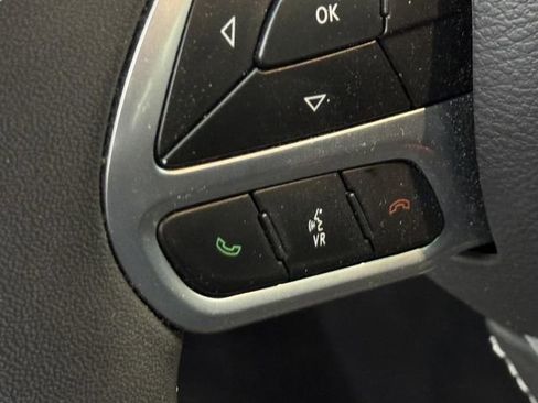 Used 2024 Chrysler Voyager LX FWD image 12