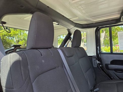 Used 2023 Jeep Wrangler Sport S image 14