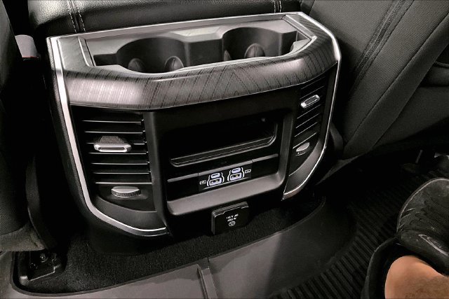 Used 2025 RAM 1500 Big Horn AWD/4WD image 32