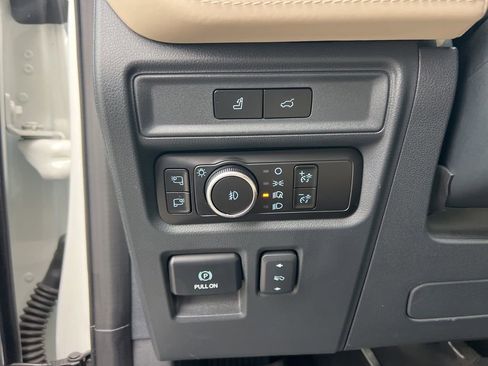 Used 2023 Ford Expedition Max Platinum AWD/4WD image 27
