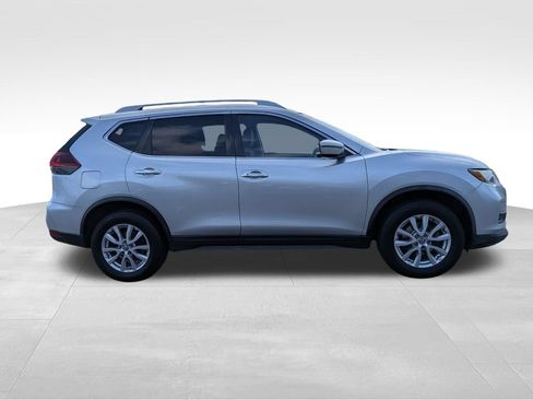 Used 2018 Nissan Rogue SV AWD/4WD image 5