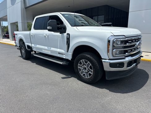 Used 2025 Ford F250 Lariat AWD/4WD image 1