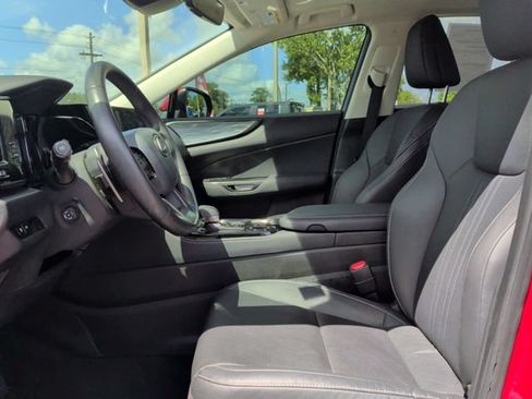 Used 2024 Lexus NX 250 FWD image 17