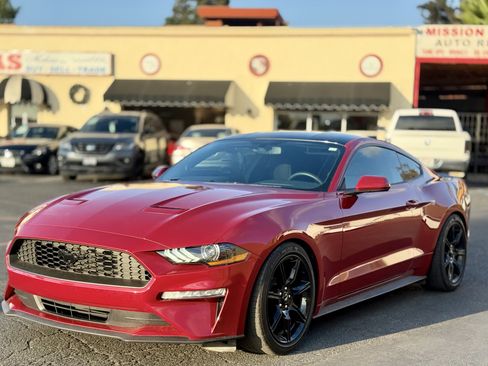Used 2020 Ford Mustang Coupe w/ Black Accent Package RWD image 9