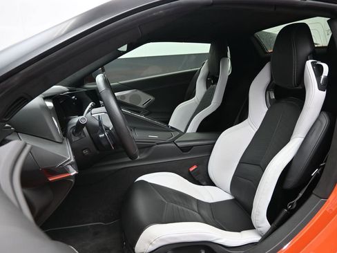 Used 2020 Chevrolet Corvette Stingray Premium Conv w/ 3LT image 24