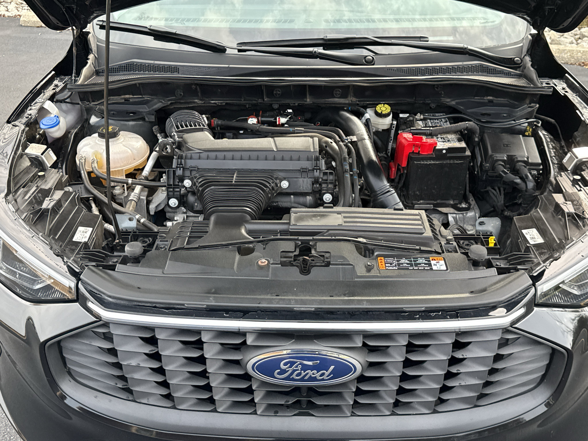 Used 2025 Ford Escape Platinum AWD/4WD image 48