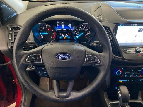 Used 2019 Ford Escape SE image 19