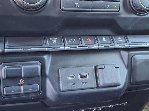 Used 2022 Chevrolet Silverado 2500 LT image 30