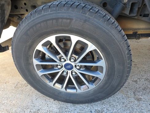 Used 2019 Ford F150 XLT w/ Equipment Group 302A Luxury image 11