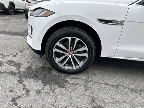 Used 2021 Jaguar F-PACE S image 11