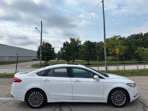 Used 2017 Ford Fusion Titanium AWD/4WD image 2