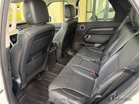 Used 2017 Land Rover Discovery HSE AWD/4WD image 43