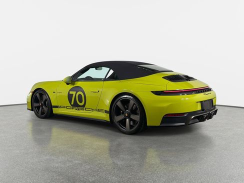 Used 2026 Porsche 911 GTS image 5
