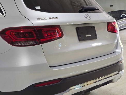 Used 2020 Mercedes-Benz GLC 300 4MATIC image 13