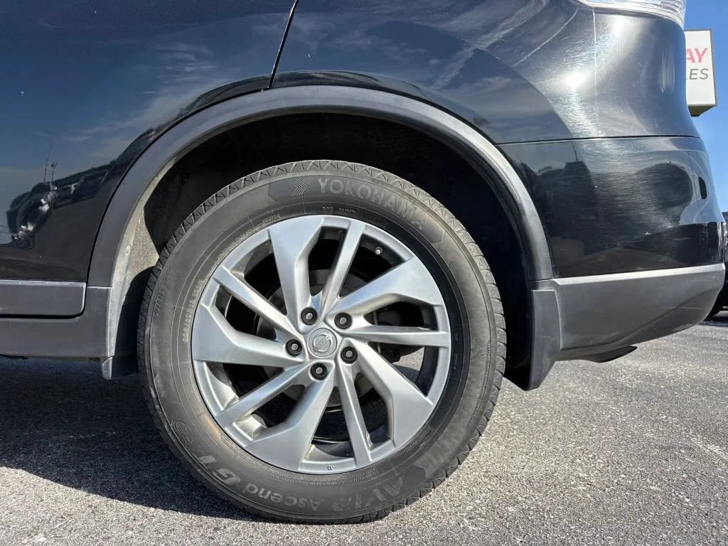 Used 2014 Nissan Rogue SL AWD/4WD image 25