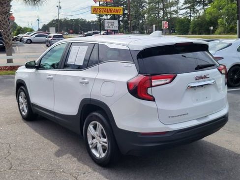 Used 2024 GMC Terrain SLE FWD image 5