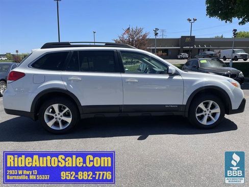 Used 2014 Subaru Outback 2.5i Limited w/ Moonroof Package AWD/4WD image 4