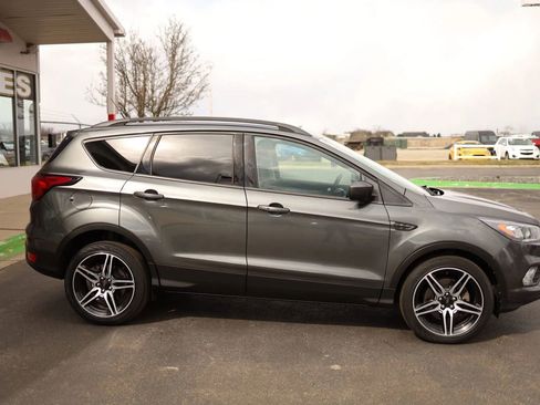 Used 2019 Ford Escape SEL AWD/4WD image 4