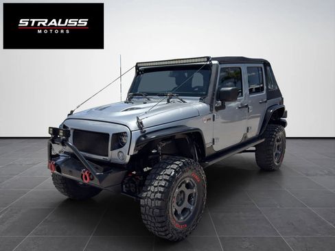 Used 2016 Jeep Wrangler Unlimited Rubicon AWD/4WD image 4