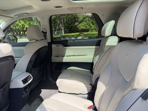 Used 2024 Hyundai Palisade Calligraphy FWD image 8